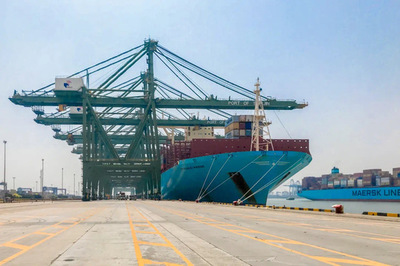 一批國產防疫物資出口歐洲 天津港助力運輸暢通